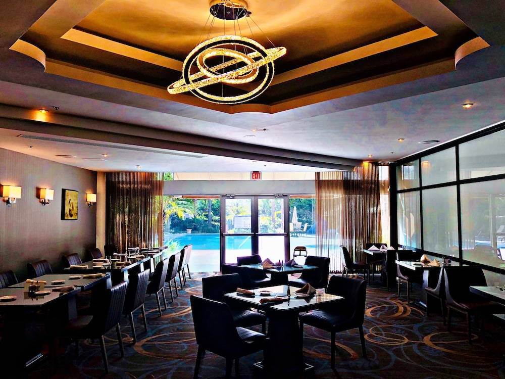Sheraton Ontario Airport Hotel - photo 16