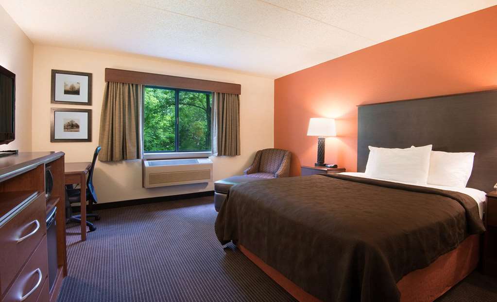 AmericInn by Wyndham Ashland - photo 15