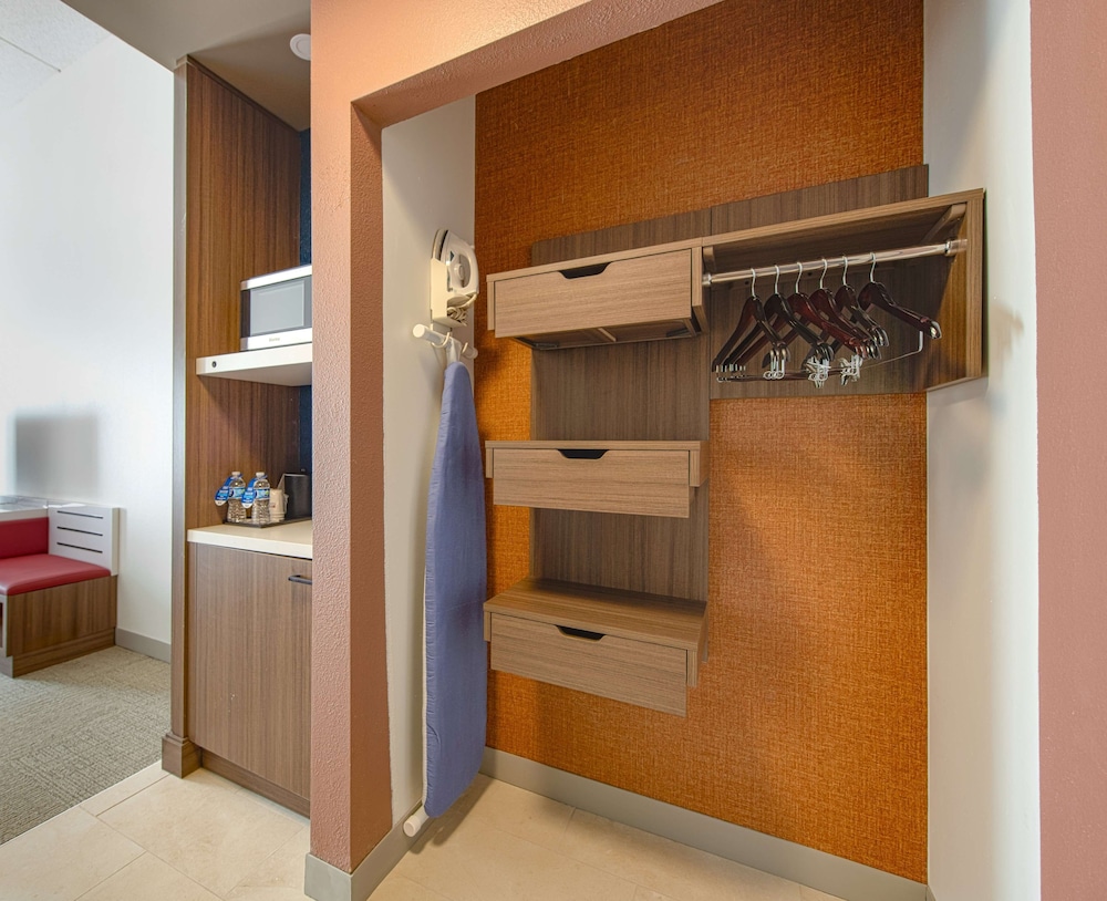 Hilton Garden Inn Newport News - photo 8