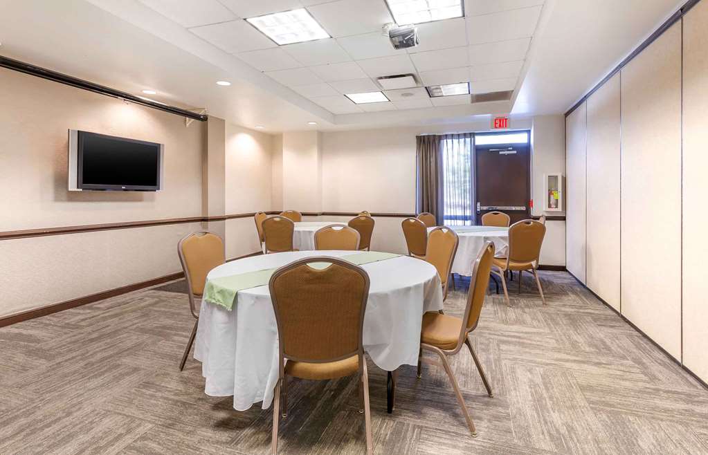 Extended Stay America Premier Suites Pittsburgh Cranberry I 76 - photo 37
