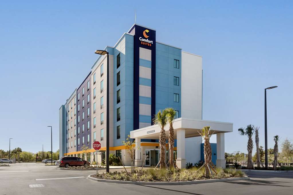 Comfort Suites Titusville near Kennedy Space Center - photo 2