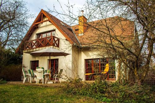 Pine Grove Villa — 4-Star Luxury Hotel in Godollo, Hungary