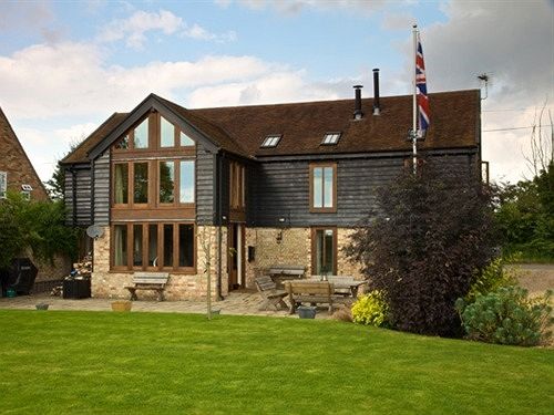 Grove Barn — 4-Star Luxury Hotel in Ely, United Kingdom