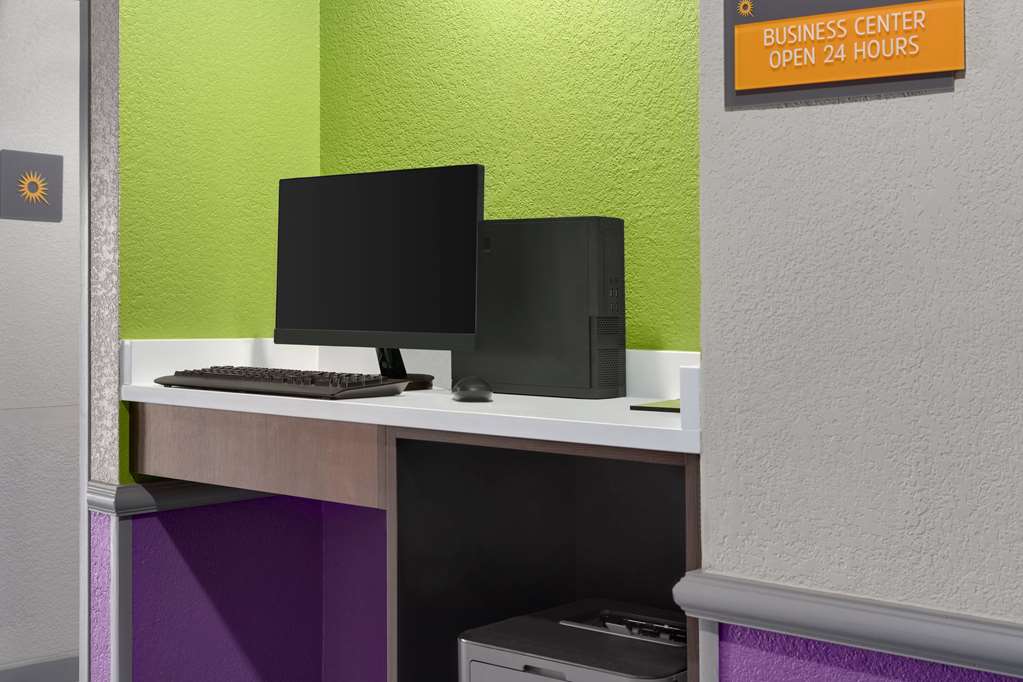 La Quinta Inn by Wyndham Birmingham Inverness - photo 28