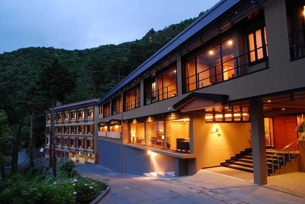 Rakuyu — hotel in Fujikawaguchiko