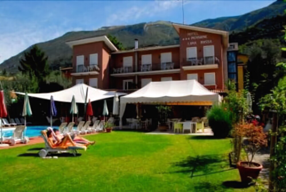 Luna Rossa - carbon neutral hotel in Malcesine