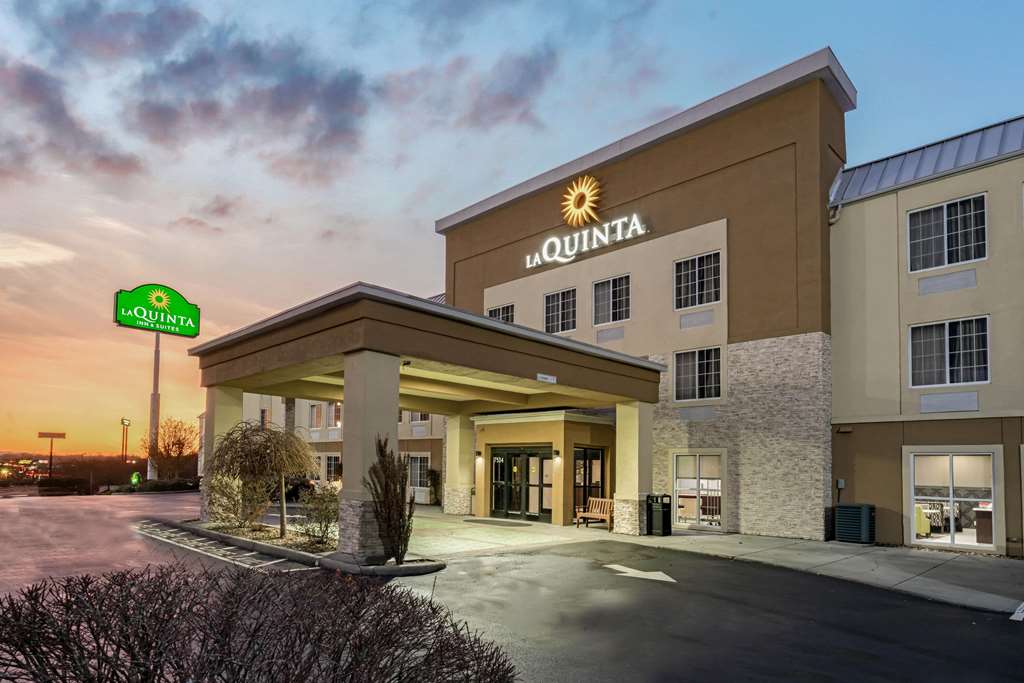 La Quinta Inn & Suites by Wyndham Knoxville North I 75 - photo 7
