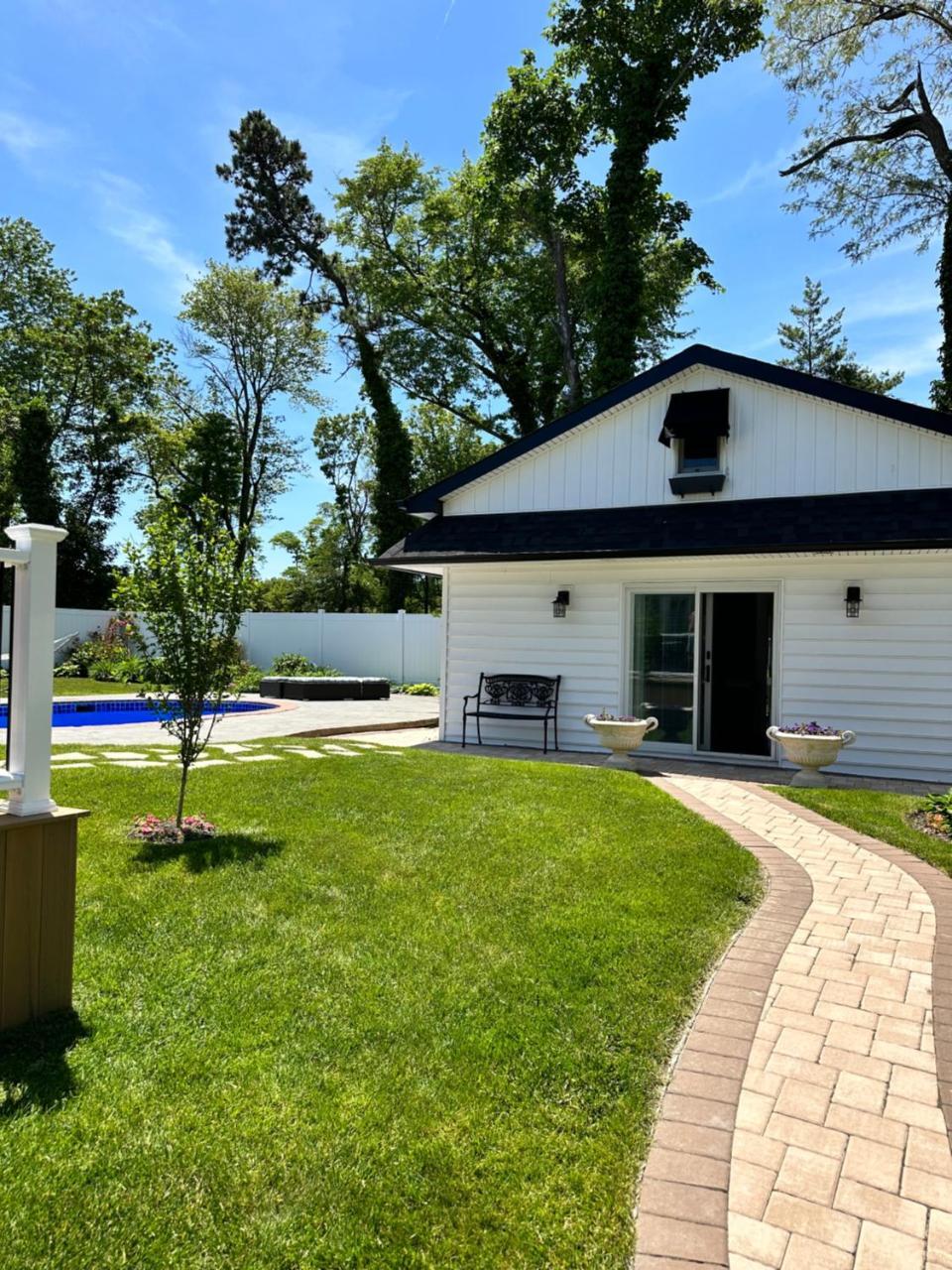 Unique guest house loft — 4-Star Luxury Hotel in Spring Lake, United States