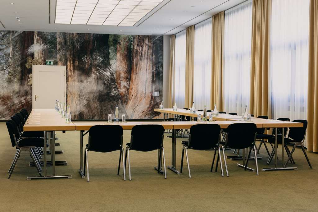 Meeting Room 1. Floor