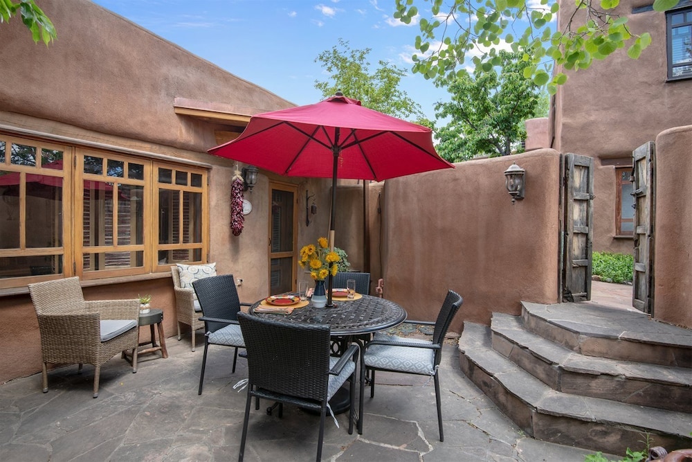 Buena Suerte Quintessential Eastside Pied a terre Fabulous Views and Patios Kiva Fireplace Walk to Canyon Rd. and the Plaza - photo 11