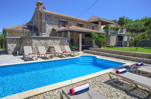 Apartment Magdalea — 4-Star Luxury Hotel in Dobrinj, Croatia