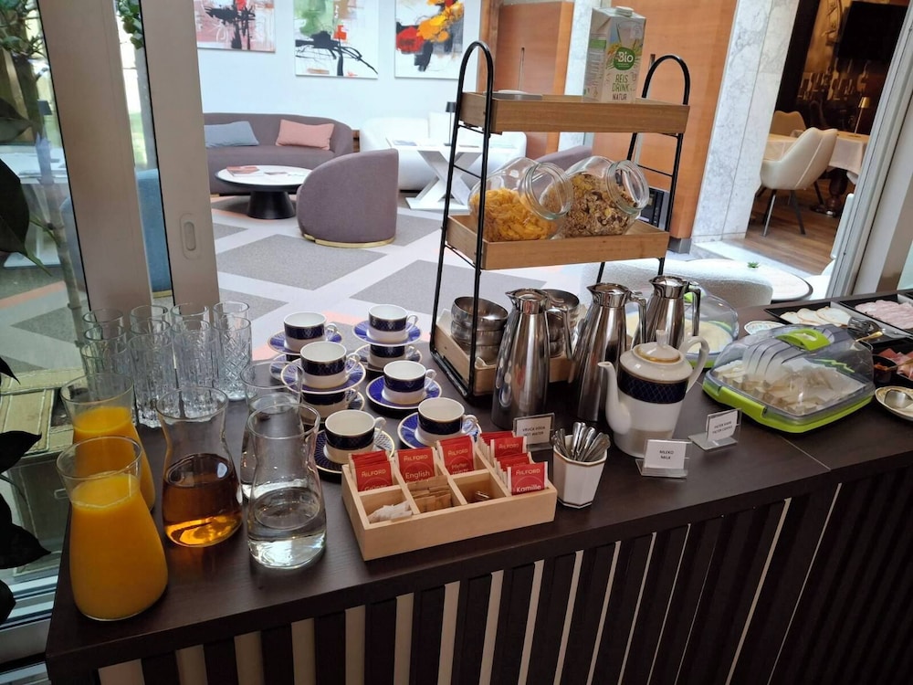 מזון ומשקאות