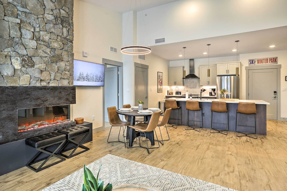 Mountain view Winter Park Condo w Balcony — 4-Star Luxury Hotel in Winter Park, United States