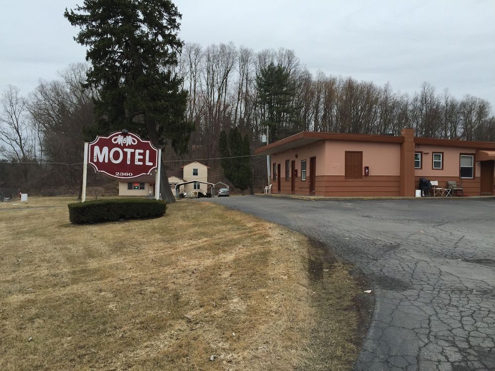 M & M Motel - photo 6