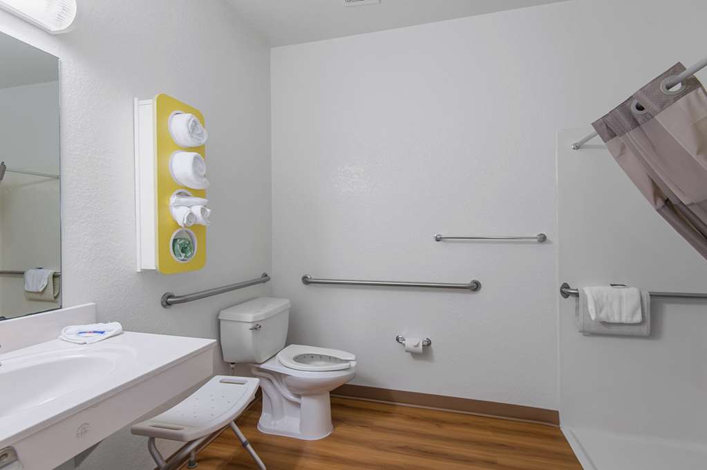 Motel 6 Junction City KS - photo 23