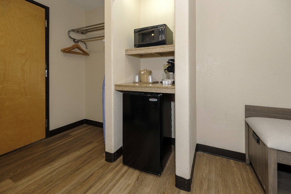 Red Roof Inn Yemassee - photo 19