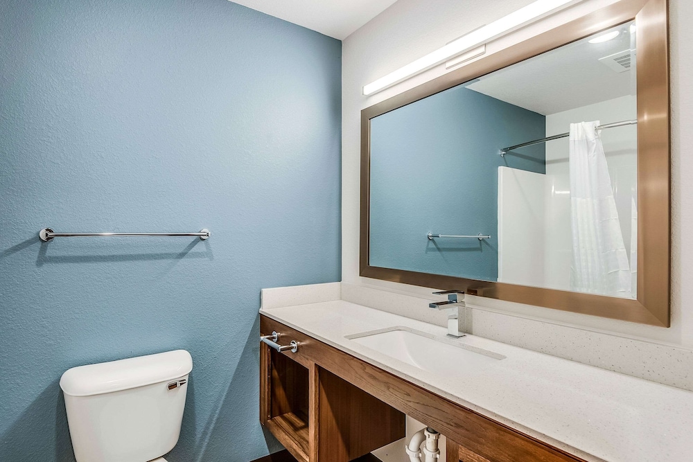 Woodspring Suites West Des Moines - photo 30