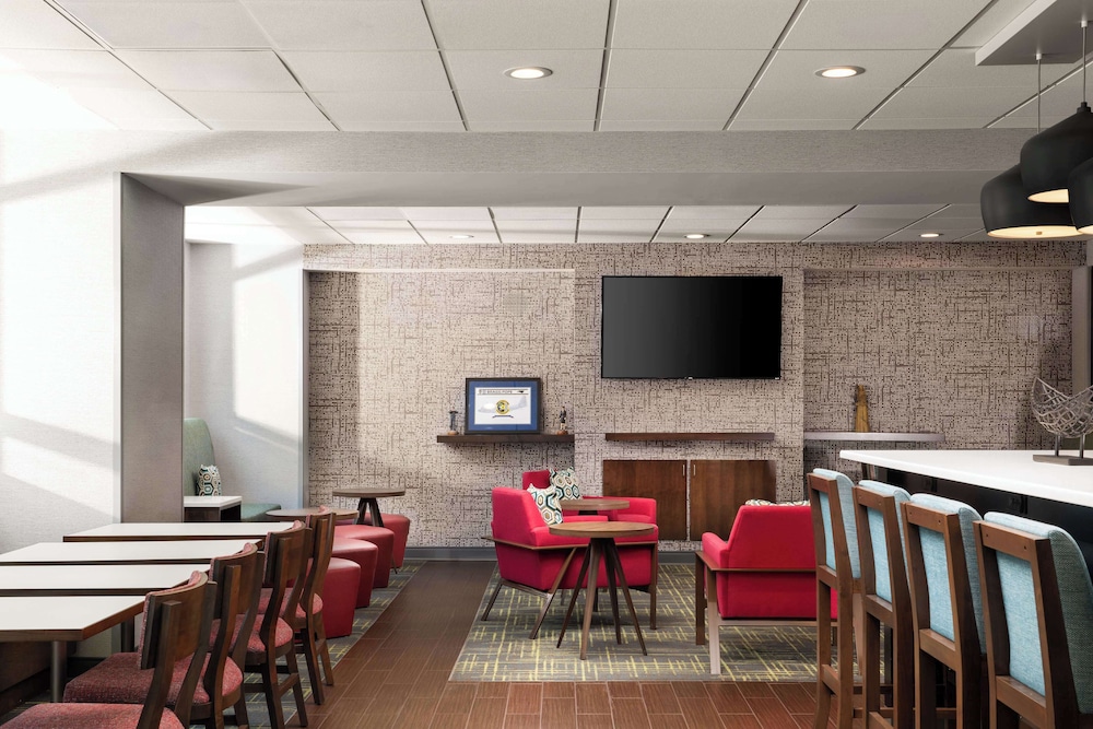 Hampton Inn Spring Lake Fayetteville - photo 6