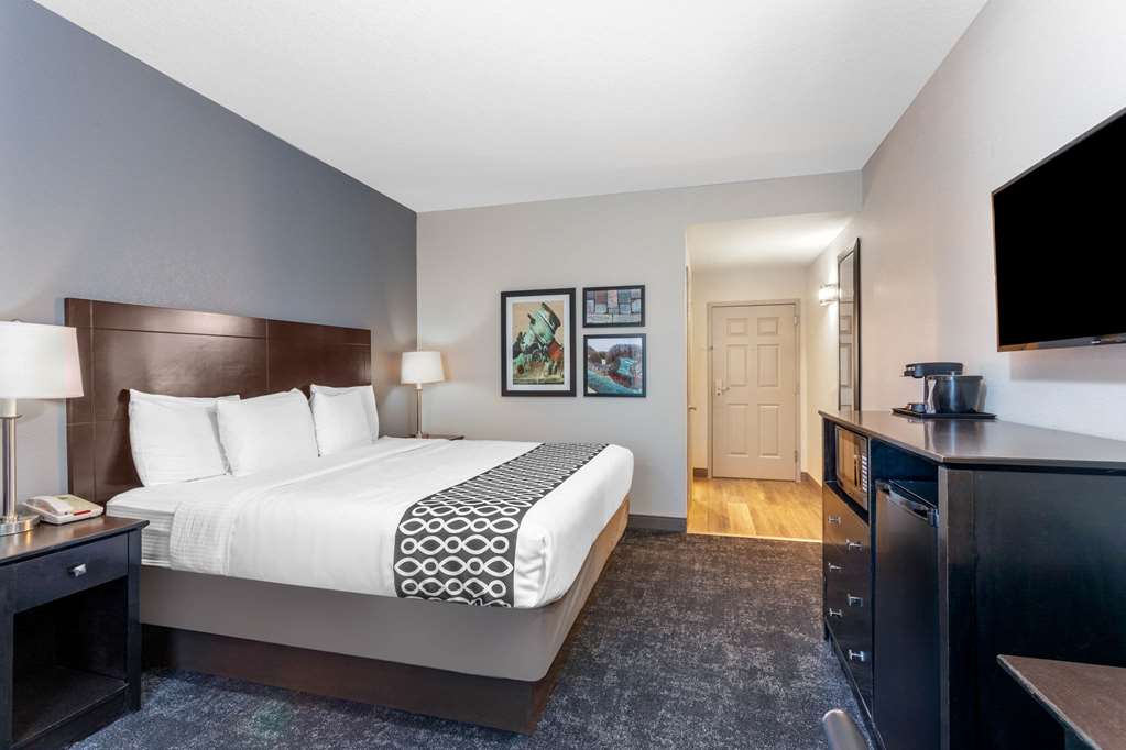 La Quinta Inn & Suites by Wyndham St. Augustine - photo 19