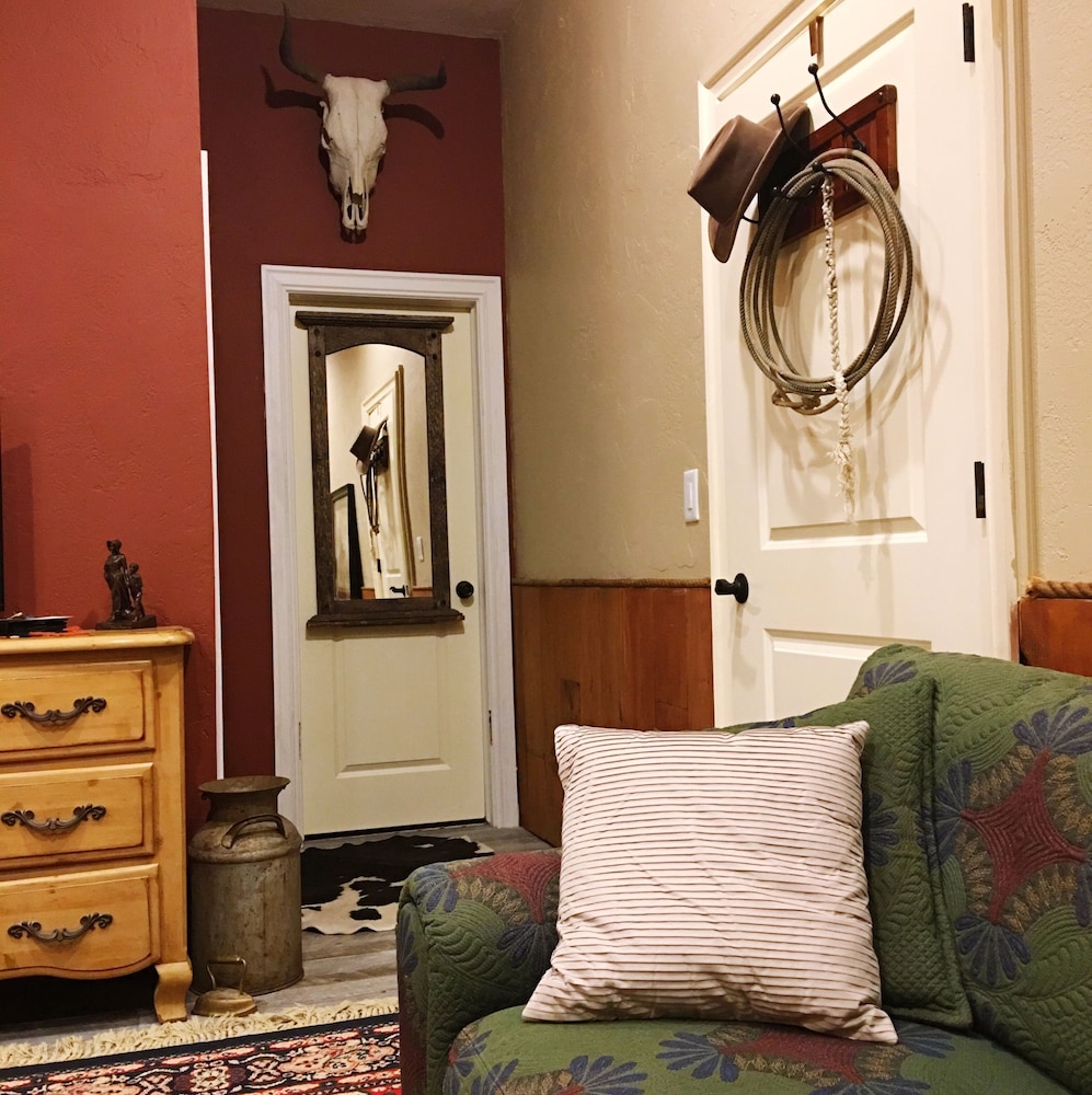 BarDew Valley Inn - photo 9