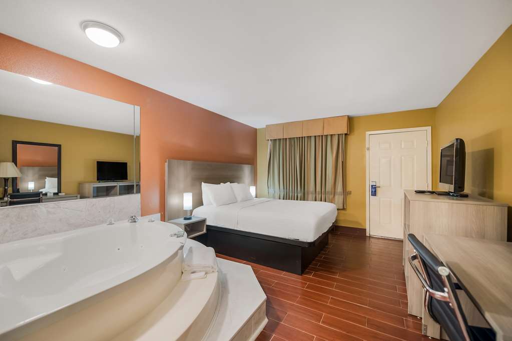 SureStay Hotel by Best Western Mt Pleasant - photo 20