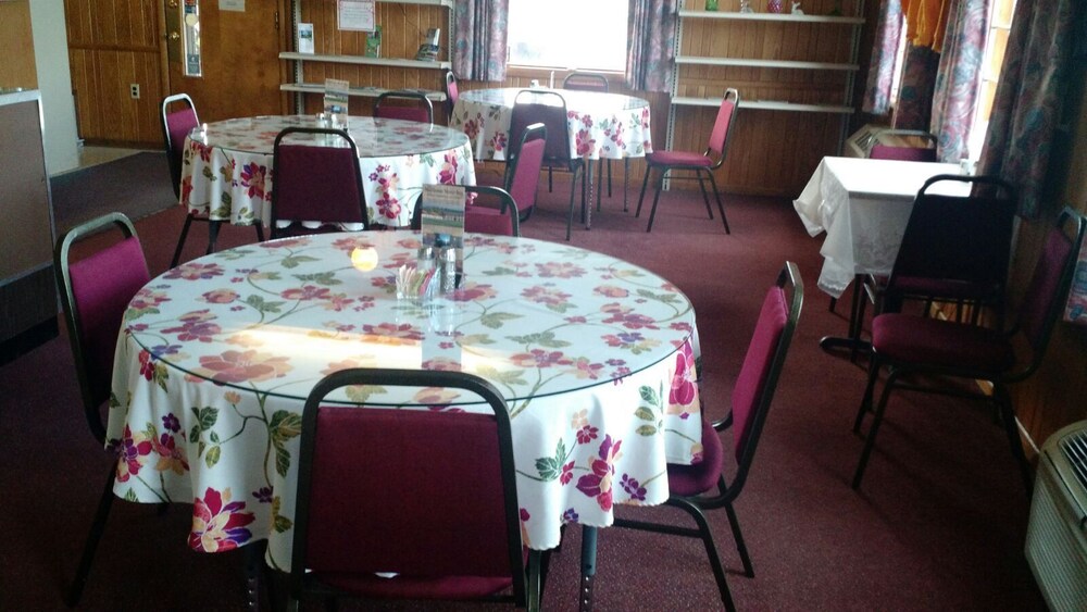 Marlinton Motor Inn - photo 10