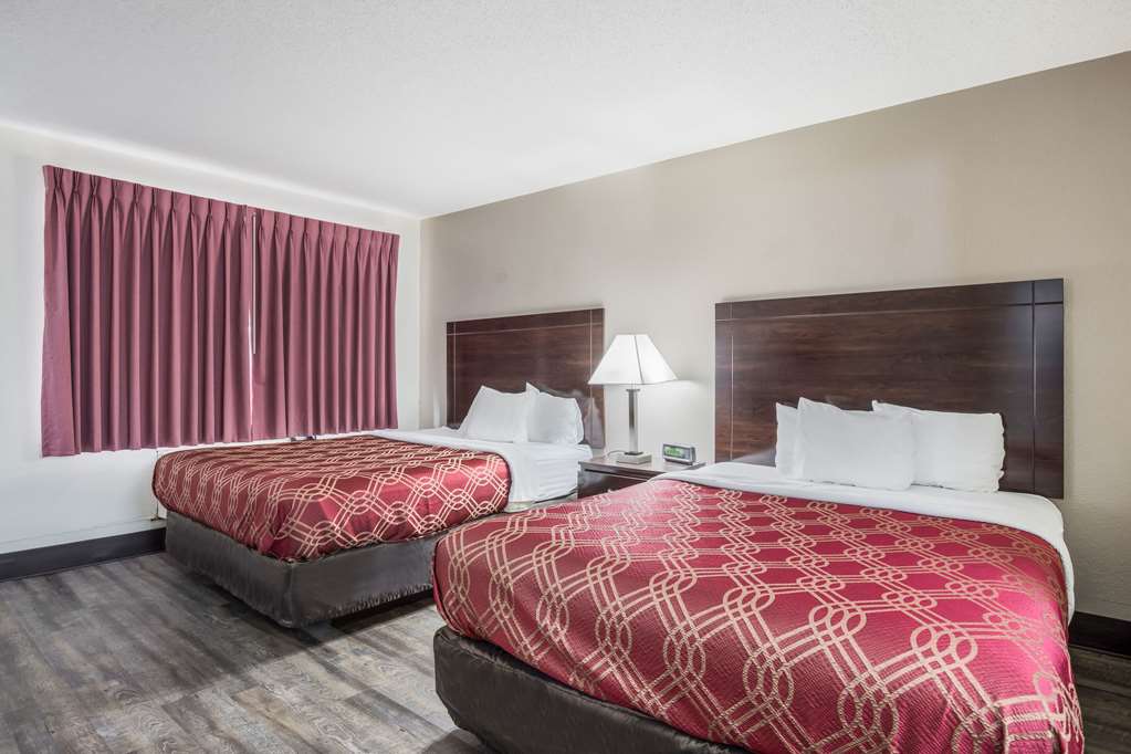 Econo Lodge Cameron - photo 18