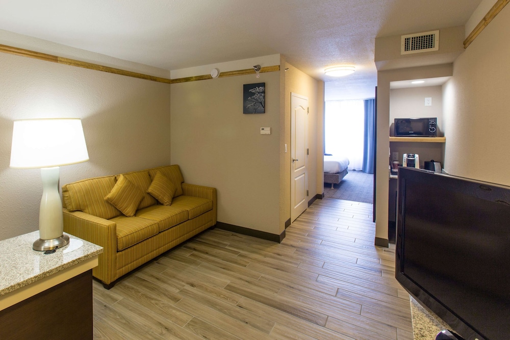 Hilton Garden Inn Grand Forks UND - photo 18