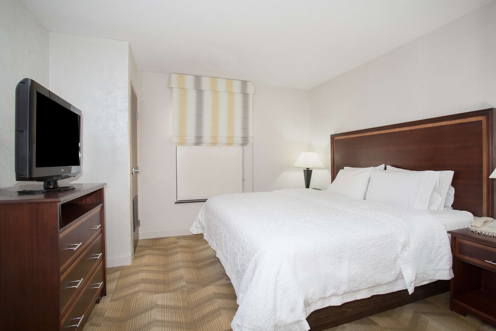 Hampton Inn Siloam Springs - photo 9