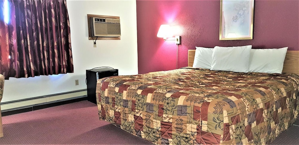 AmeriVu Inn & Suites Avon - photo 10