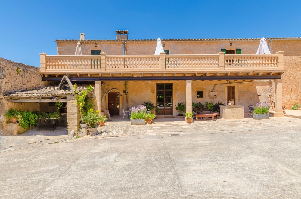 Sureda DE Pedra - carbon neutral hotel in Manacor