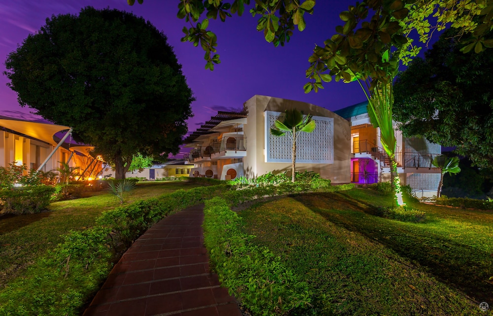 GHL Hotel Club El Puente - carbon neutral hotel in Ricaurte