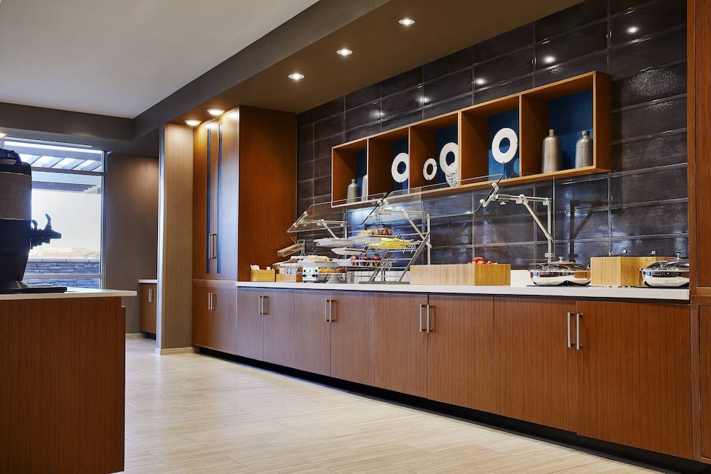 SpringHill Suites by Marriott Springfield North - photo 22