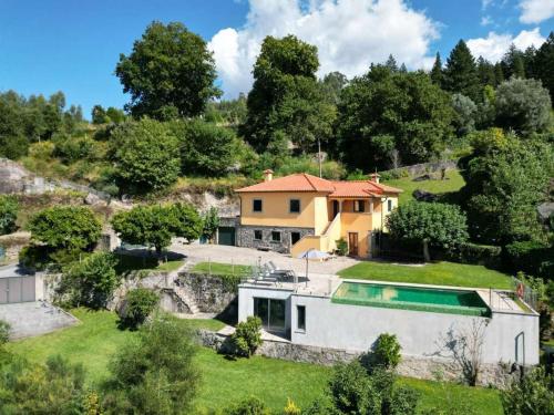Beautiful Ponte De Lima Villa 4 Bedrooms Villa Hermosa Vista Private Pool — 4-Star Luxury Hotel in Ponte De Lima, Portugal