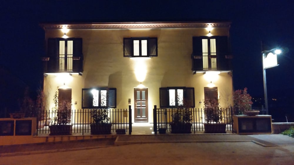La Dimora di Federico - carbon neutral hotel in Altamura