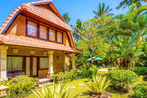 Abinawa 3 BR Shared Pool Villa With Garden View — 4-Star Luxury Hotel in Ubud, Indonesia