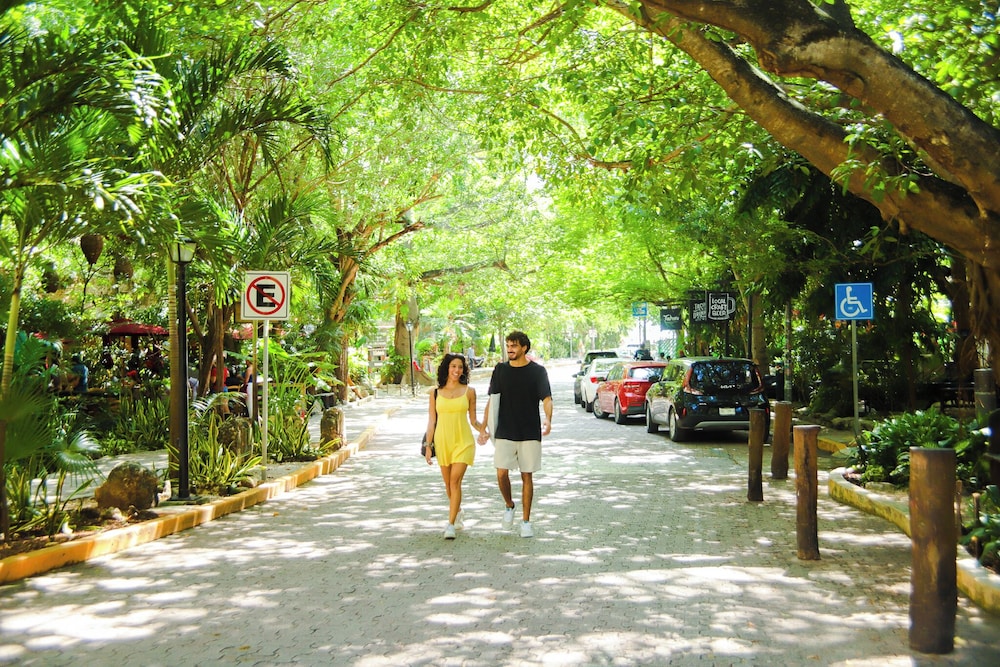 Riviera Maya Suites