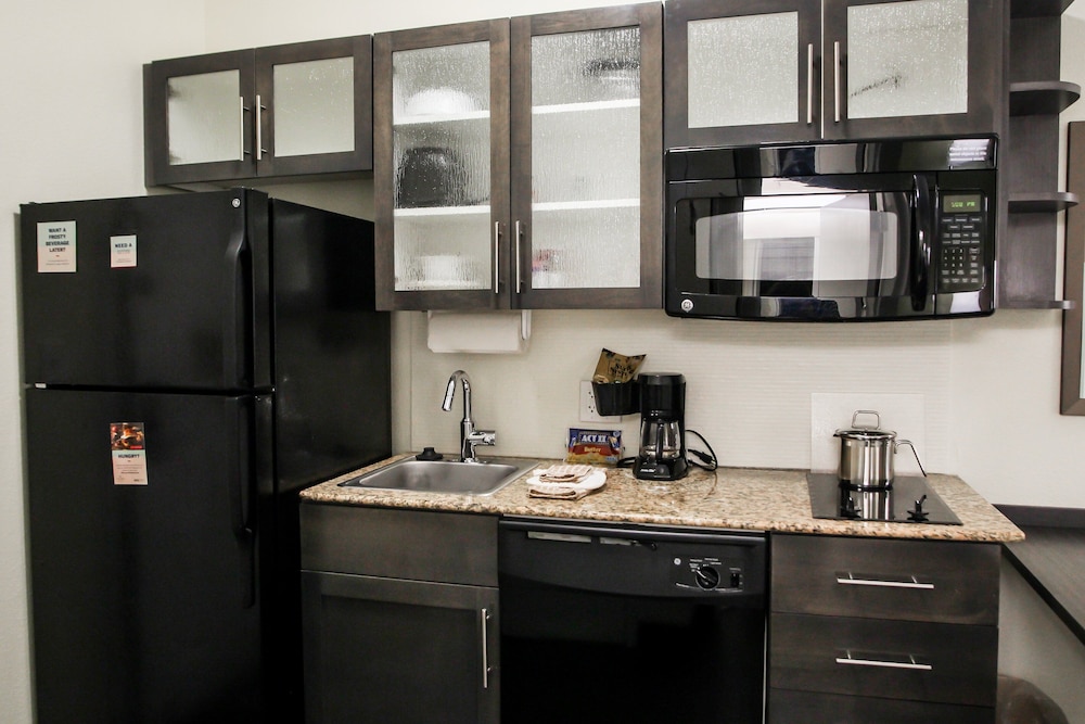 Candlewood Suites Richmond North Glen Allen by IHG - photo 12
