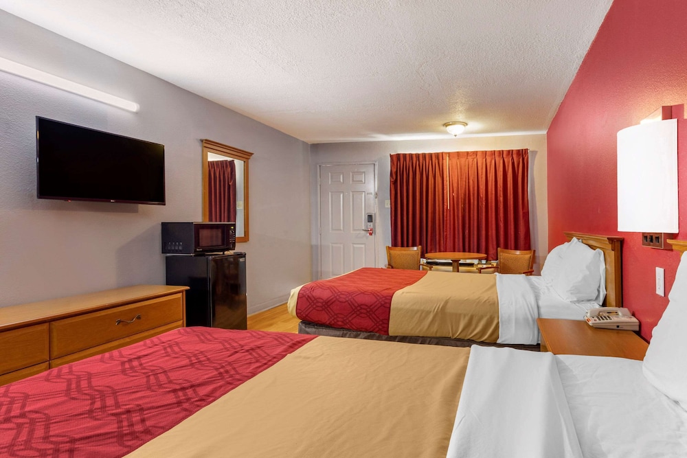 Econo Lodge near Wichita Falls Event Center — hotel in Wichita Falls