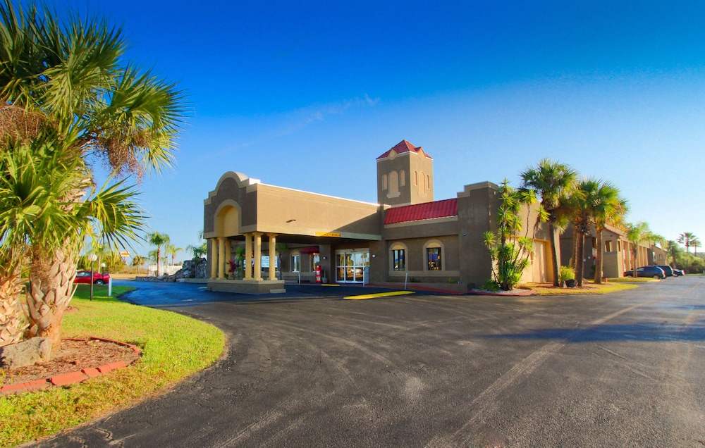 Quality Inn Kennedy Space Center - photo 74