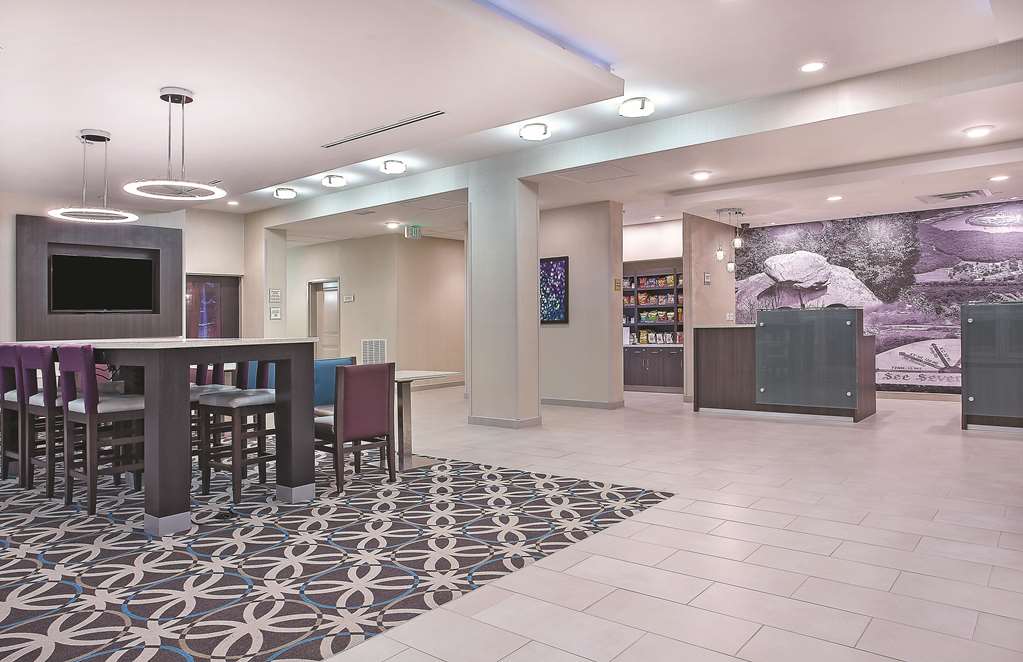 La Quinta Inn & Suites by Wyndham Chattanooga Lookout Mtn - photo 8