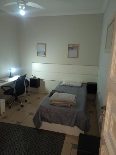 Dormitório 2 aconchegante a 2km de Alphaville in Barueri, Brasil