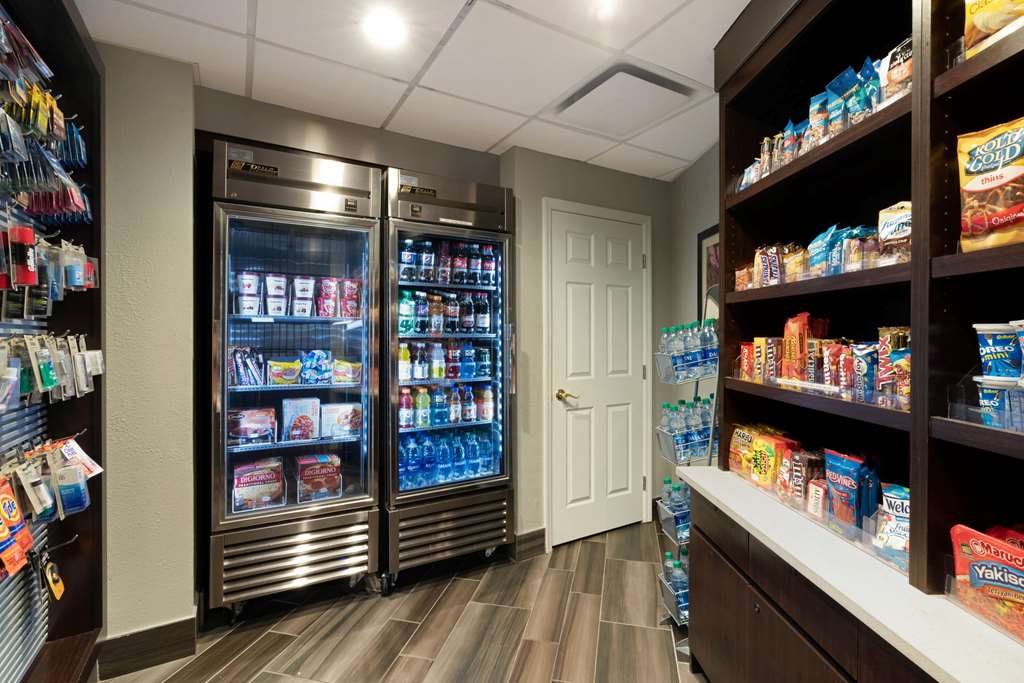 La Quinta Inn & Suites by Wyndham Phoenix Scottsdale - photo 42