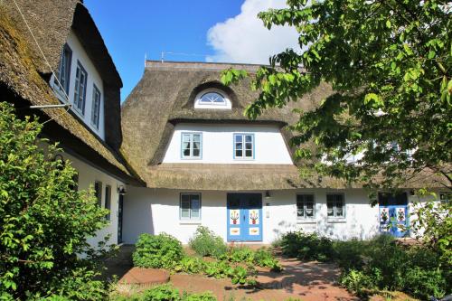 Achtern Diek 13a Whg 1 — 4-Star Luxury Hotel in Zingst, Germany