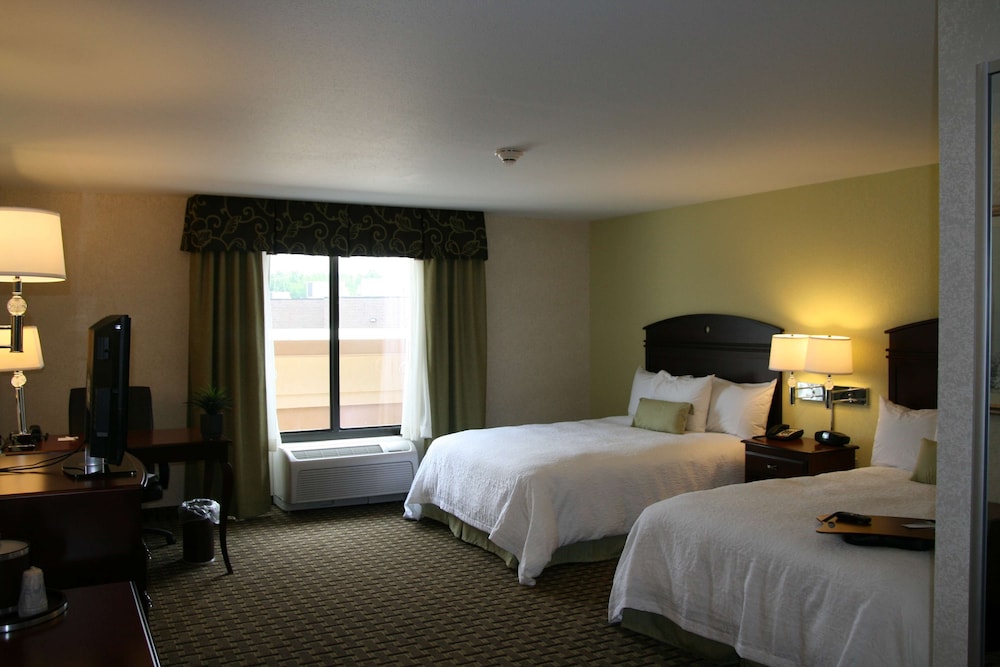 Hampton Inn & Suites Cleveland Mentor - photo 11