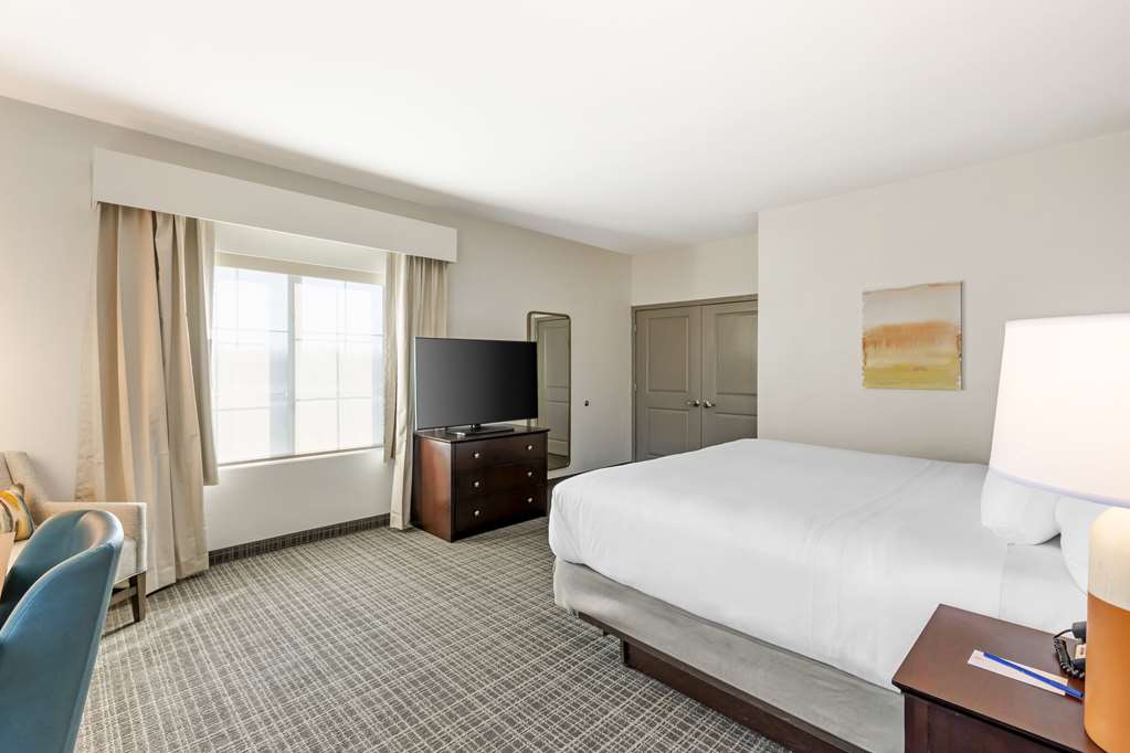 Comfort Inn & Suites Verona at Turning Stone Resort Casino - photo 25