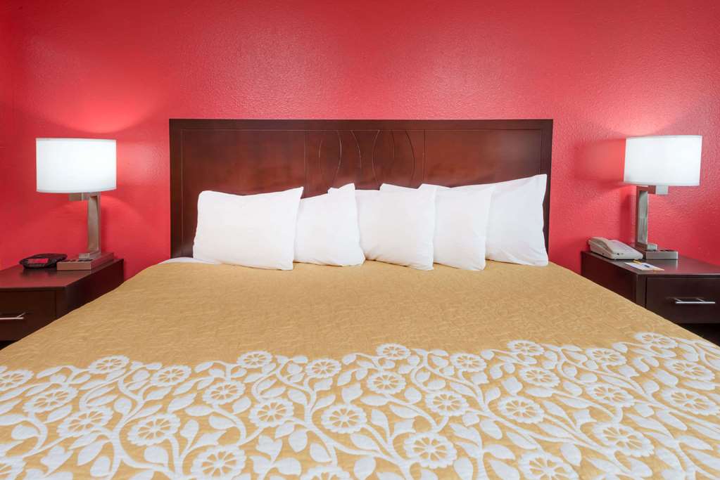 Days Inn by Wyndham Mexico - photo 12