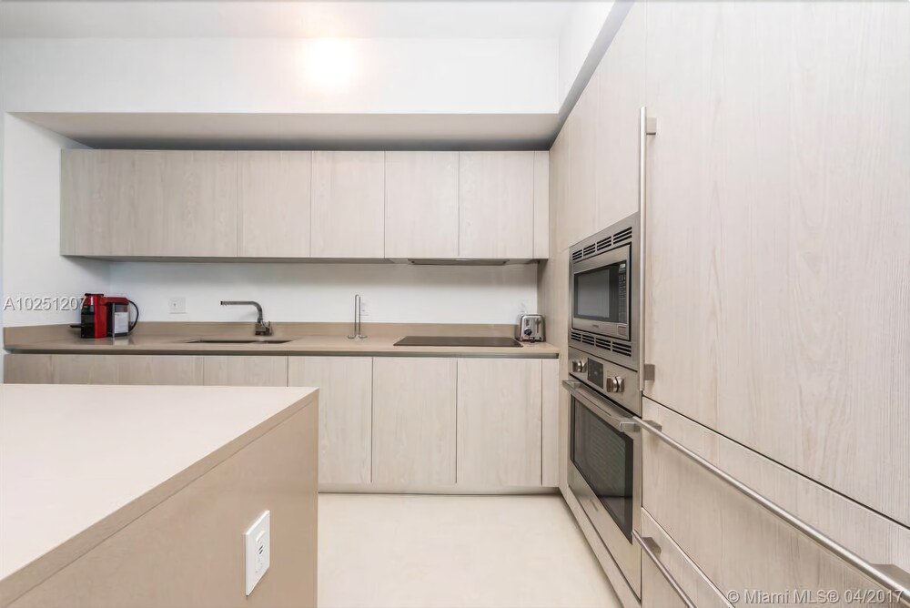 Great Ocean & Bay Views 1 Bed 1 Bath @ Hyde Resort - photo 10