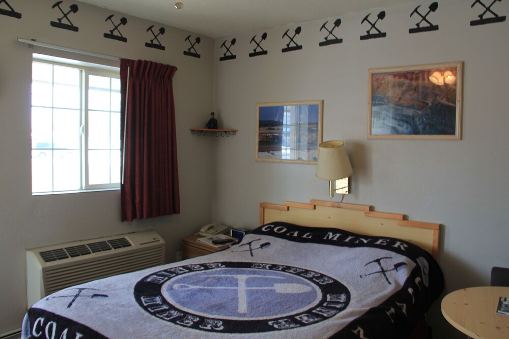 Elk Run Inn - photo 18