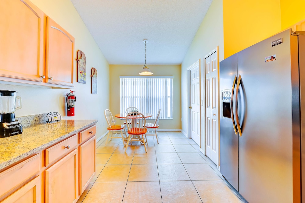 Paradise Island by Orlando Short Term — 4-Star Luxury Hotel in Kissimmee, United States